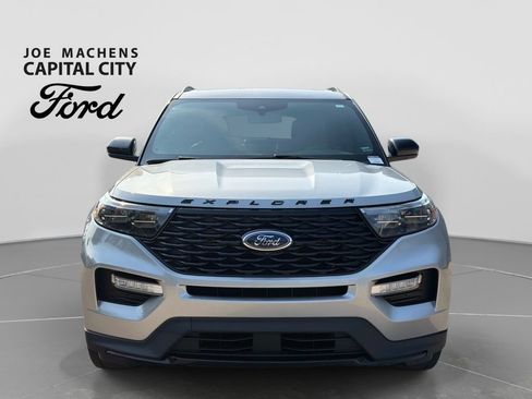 Used 2023 Ford Explorer ST-Line w/ Class IV Trailer Tow Package AWD/4WD image 10