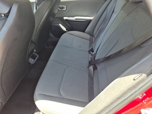 Used 2025 Kia K4 FWD image 27