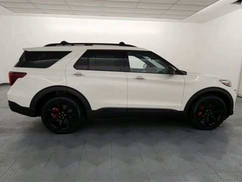 Used 2022 Ford Explorer ST w/ Equipment Group 401A image 9