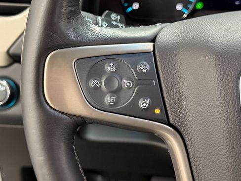 Used 2017 GMC Yukon Denali w/ Open Road Package image 20
