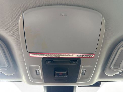 Certified 2023 Toyota Camry SE w/ Convenience Package image 6