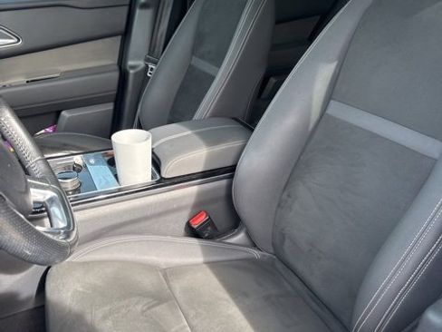 Used 2019 Land Rover Range Rover Velar image 3