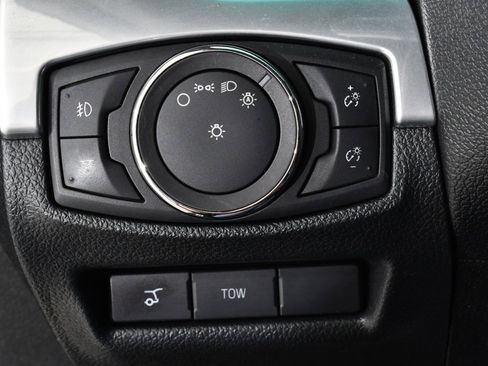 Used 2016 Ford Explorer Sport image 32