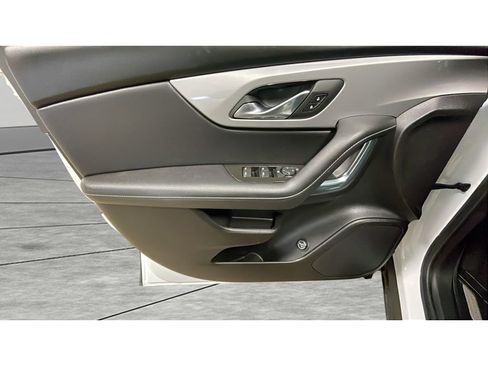 Used 2024 Chevrolet Blazer LT w/ Convenience Package image 9