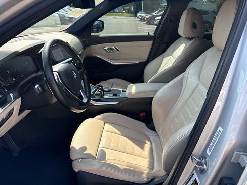 Used 2019 BMW 330i xDrive Sedan w/ Driving Assistance Package AWD/4WD image 9