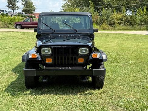 Used 1989 Jeep Wrangler 4WD image 3