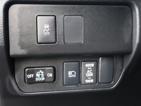 Used 2023 Toyota Tacoma TRD Sport w/ Black Out Package (TMS) image 22