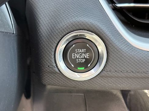 Used 2025 Chevrolet TrailBlazer LT FWD image 16