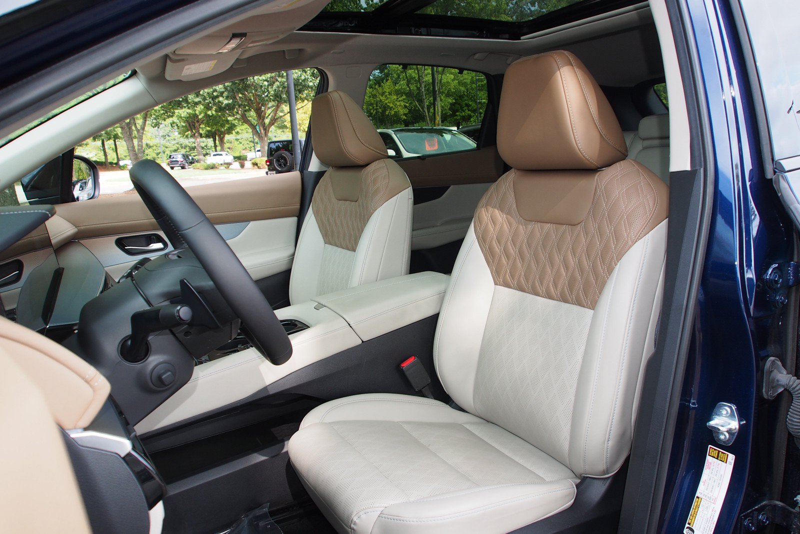 Used 2025 Nissan Murano Platinum w/ Cargo Package AWD/4WD image 19