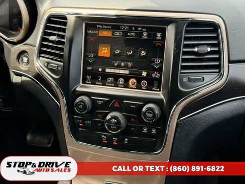 Used 2015 Jeep Grand Cherokee Limited w/ Luxury Group II AWD/4WD image 11