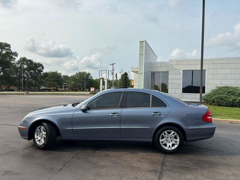Used 2006 Mercedes-Benz E 350 4MATIC Sedan image 4