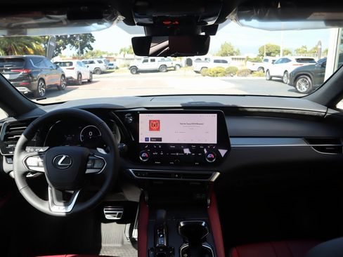 Used 2026 Lexus RX 500h F Sport image 43