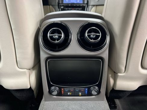 Used 2016 Jaguar XJ R-Sport AWD/4WD image 19