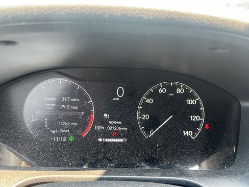 Used 2024 Honda HR-V LX image 10