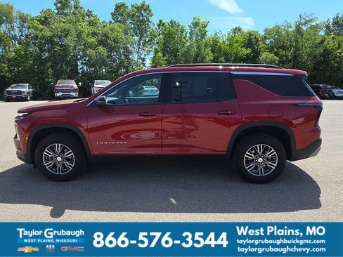 Used 2026 Chevrolet Traverse LT AWD/4WD image 5