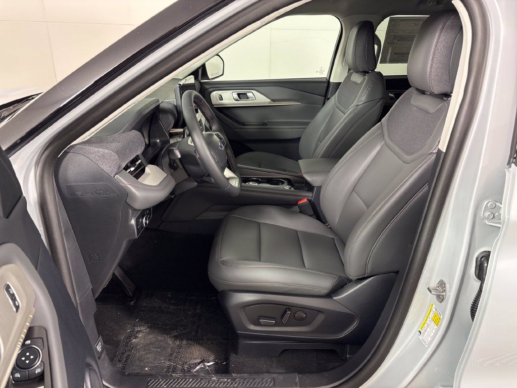New 2026 Ford Explorer Active w/ Active Comfort Package RWD image 25