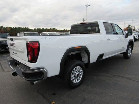 Used 2024 GMC Sierra 2500 SLE w/ SLE Convenience Package image 8
