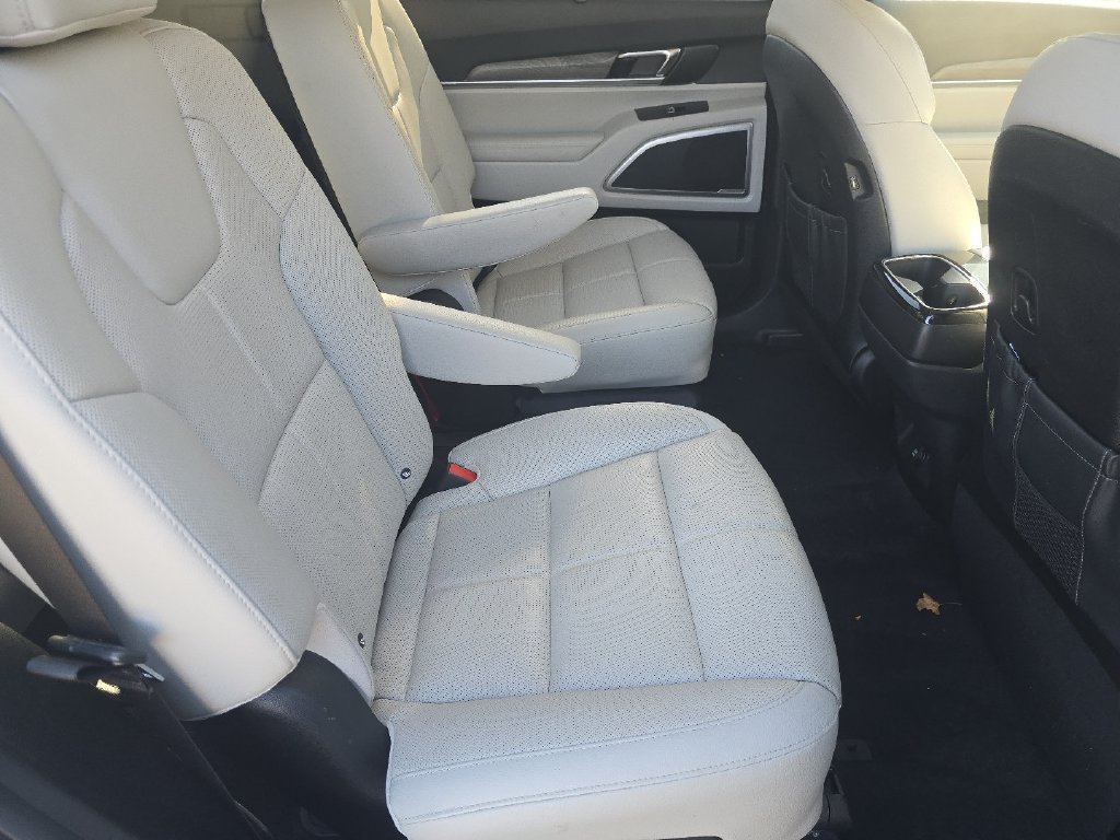 Used 2021 Kia Telluride EX w/ EX Premium Package AWD/4WD image 21