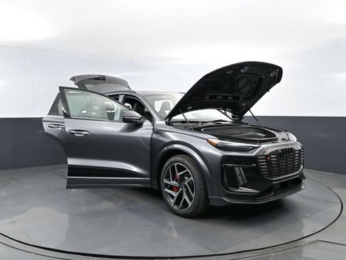 New 2027 Audi SQ6 e-tron Premium Plus AWD/4WD image 26