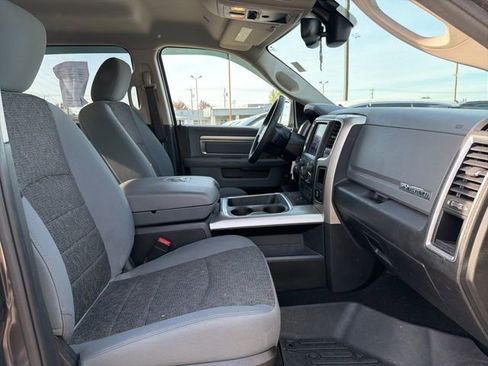 Used 2019 RAM 1500 Big Horn AWD/4WD image 12