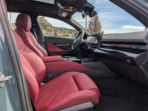 Used 2026 BMW 540i xDrive image 21