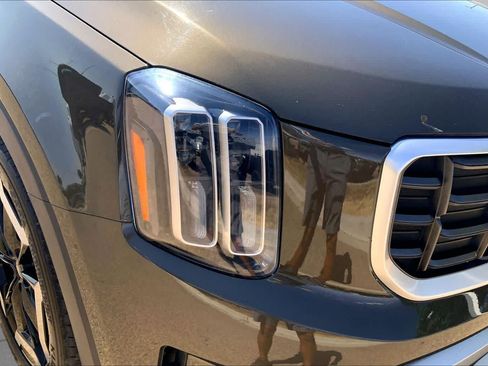 Certified 2025 Kia Telluride S FWD image 35