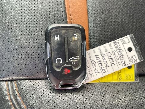 Certified 2020 GMC Sierra 1500 AT4 w/ AT4 Premium Package image 36