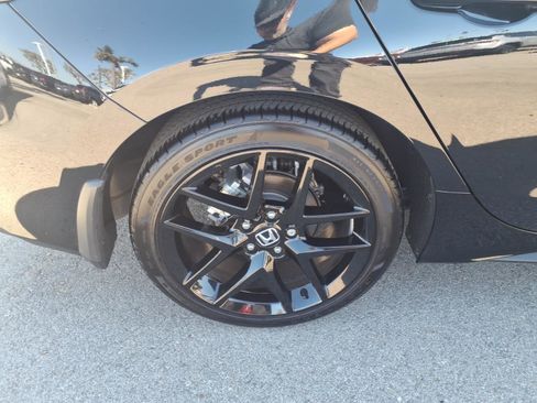 Used 2025 Honda Civic Sport image 4
