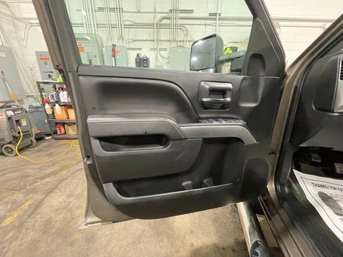 Used 2015 Chevrolet Silverado 2500 LT w/ LT Convenience Package image 31