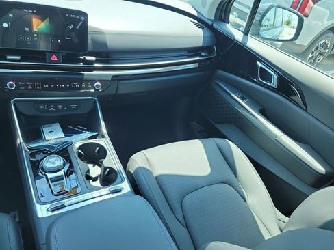 New 2026 Kia Carnival SX Prestige FWD image 16