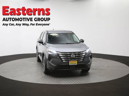 Used 2024 Nissan Rogue S AWD/4WD image 52