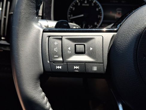 Certified 2023 Nissan Pathfinder SV w/ SV Premium Package AWD/4WD image 24