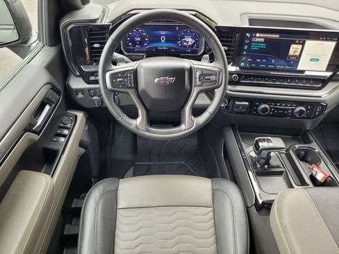 Used 2025 Chevrolet Silverado 1500 ZR2 w/ Technology Package AWD/4WD image 19