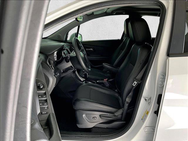 Used 2022 Chevrolet Trax LT AWD/4WD image 27
