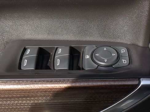 Used 2020 Chevrolet Silverado 1500 LT Trail Boss image 17