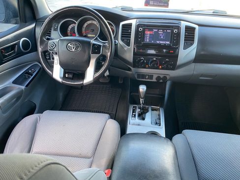 Used 2015 Toyota Tacoma PreRunner image 17