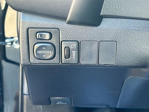Used 2019 Toyota Corolla LE FWD image 10
