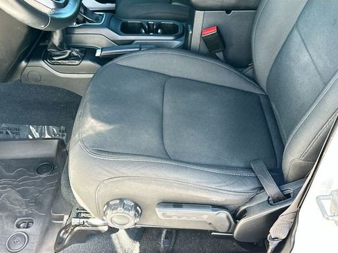 Used 2022 Jeep Wrangler Unlimited Sport image 18