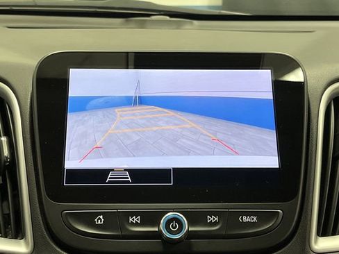 Used 2024 Chevrolet Malibu LT image 9