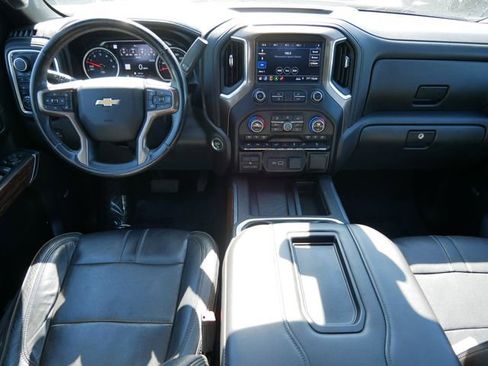 Used 2019 Chevrolet Silverado 1500 High Country w/ Technology Package AWD/4WD image 15