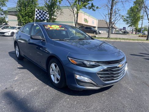 Used 2024 Chevrolet Malibu LS image 1