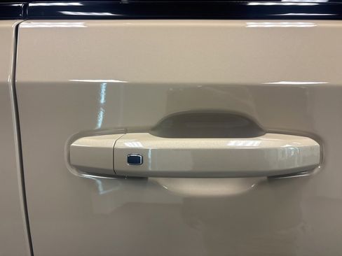 Used 2022 GMC Sierra 1500 AT4 w/ AT4 Premium Package image 13