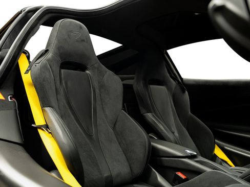 Used 2018 McLaren 720S Performance RWD image 40