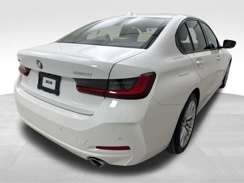 Certified 2023 BMW 330i xDrive Sedan w/ Driving Assistance Package image 9