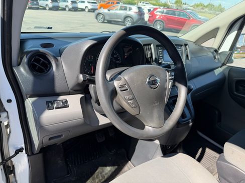 Used 2018 Nissan NV200 SV FWD image 13