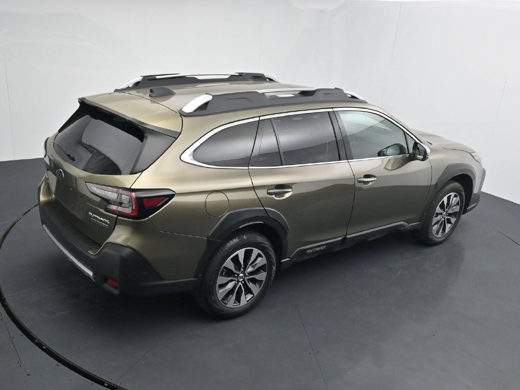 Used 2024 Subaru Outback Touring XT AWD/4WD image 16