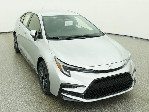 Used 2026 Toyota Corolla SE w/ SE Premium Package FWD image 38