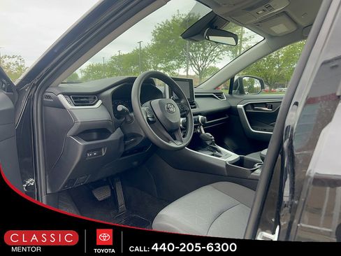 Certified 2024 Toyota RAV4 XLE AWD/4WD image 4