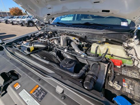 Used 2024 Ford F350 Lariat image 33