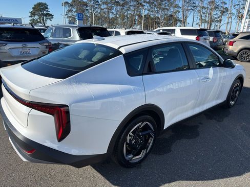 Used 2025 Kia K4 EX image 5